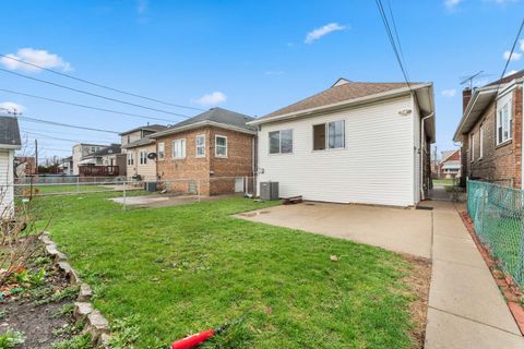 Tiny photo for 3342 Lombard Avenue, Berwyn, IL 60402 (MLS # 12609246)