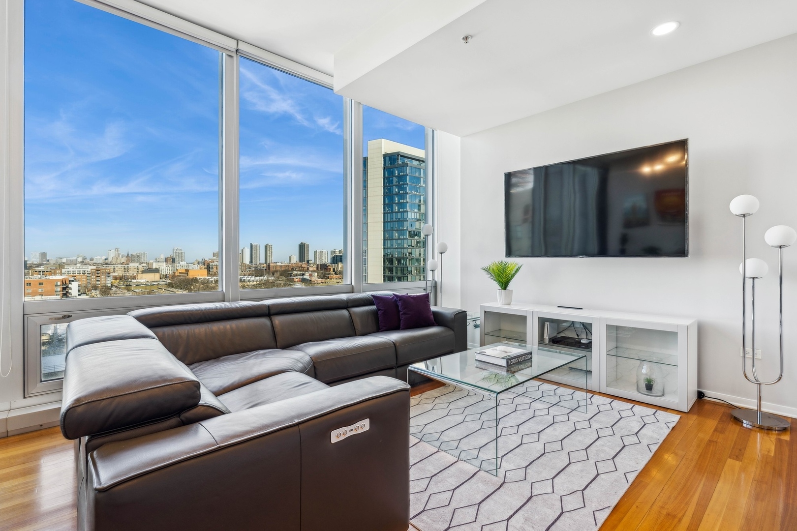 500 W SUPERIOR Street 802