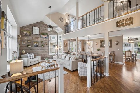 Tiny photo for 223 Shawnee Circle, Bartlett, IL 60103 (MLS # 12628394)