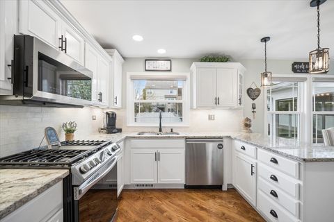 Tiny photo for 223 Shawnee Circle, Bartlett, IL 60103 (MLS # 12628394)