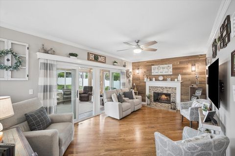 Tiny photo for 223 Shawnee Circle, Bartlett, IL 60103 (MLS # 12628394)