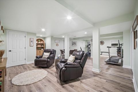 Tiny photo for 223 Shawnee Circle, Bartlett, IL 60103 (MLS # 12628394)