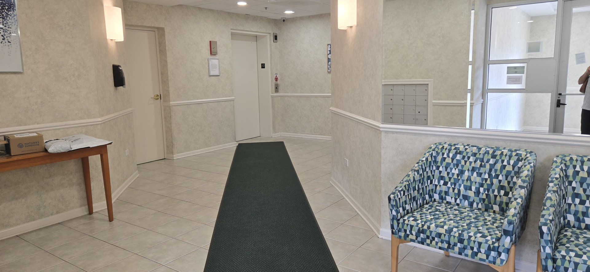 6430 W BERTEAU Avenue 203