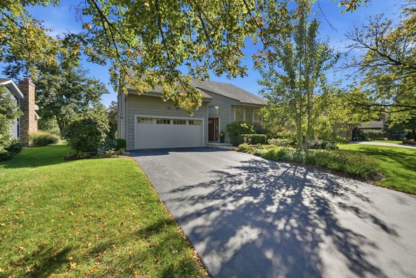 8361 CLYNDERVEN RD, BURR RIDGE, IL 60527 - Image 14e409fcaa0e3641b7bfae44920e89cf/3964216708