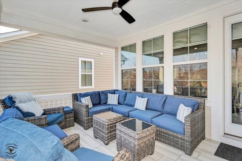 Tiny photo for 318 Arabian Circle, Willowbrook, IL 60527 (MLS # 12538436)