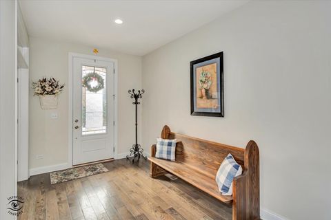 Tiny photo for 318 Arabian Circle, Willowbrook, IL 60527 (MLS # 12538436)