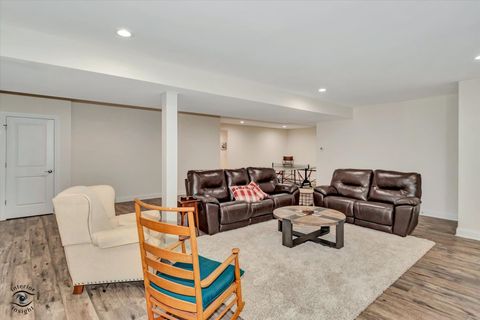 Tiny photo for 318 Arabian Circle, Willowbrook, IL 60527 (MLS # 12538436)