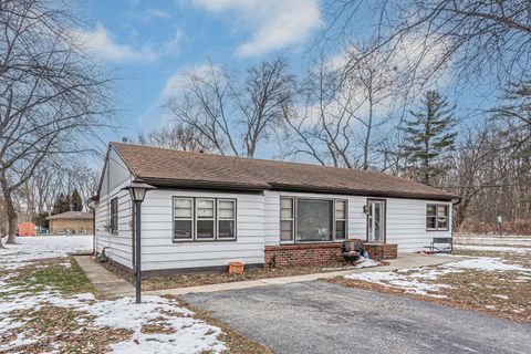 Photo of 1760 E 158th Street, South Holland, IL 60473 (MLS # 12574070)