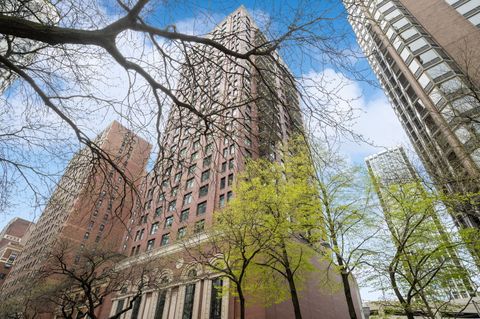 Photo of 1122 N Dearborn Street #10C, Chicago, IL 60610 (MLS # 12675420)