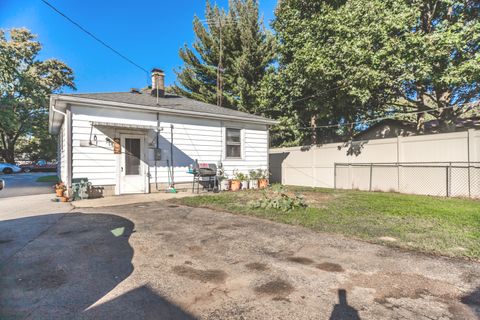 Tiny photo for 2202 E Washington Street, Joliet, IL 60433 (MLS # 12583447)