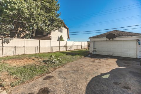 Tiny photo for 2202 E Washington Street, Joliet, IL 60433 (MLS # 12583447)