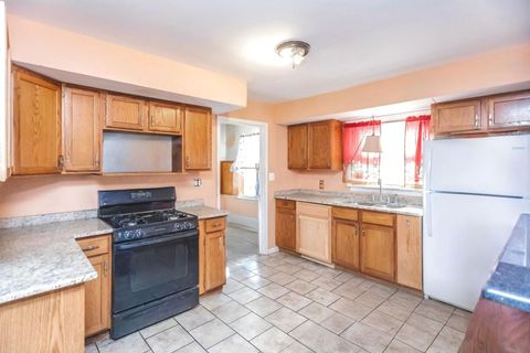 Tiny photo for 2202 E Washington Street, Joliet, IL 60433 (MLS # 12583447)