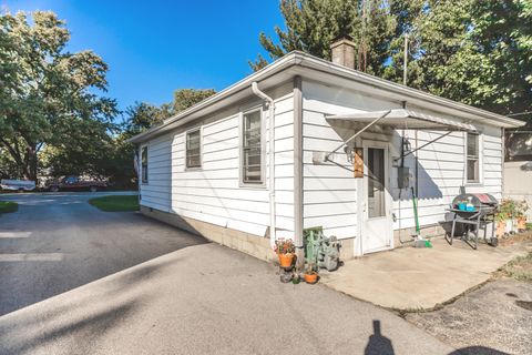 Tiny photo for 2202 E Washington Street, Joliet, IL 60433 (MLS # 12583447)