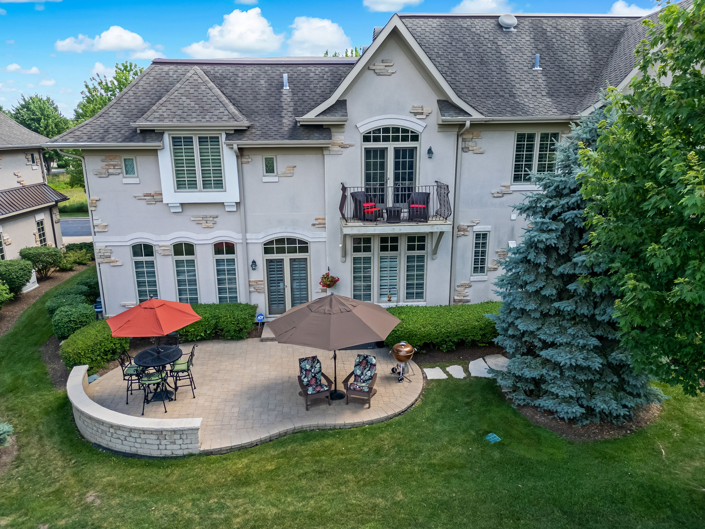 8 Willowcrest Drive
