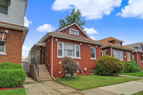 Photo of 4226 W Haddon Avenue, Chicago, IL 60651 (MLS # 12739996)