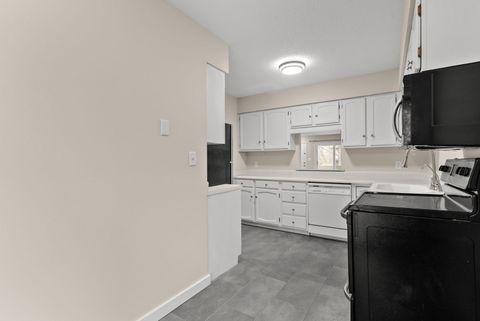 Tiny photo for 5911 36th Ave Court #16, Moline, IL 61265 (MLS # 12606136)