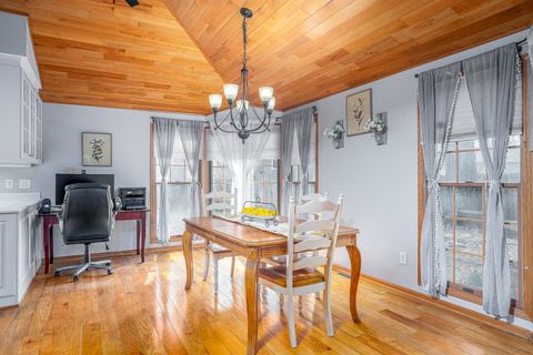 Tiny photo for 22 Wildwood Trail, Bettendorf, IA 52722 (MLS # 12601979)