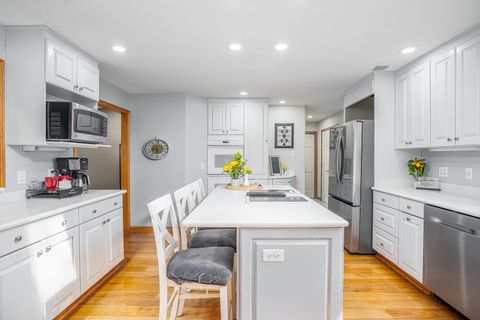 Tiny photo for 22 Wildwood Trail, Bettendorf, IA 52722 (MLS # 12601979)