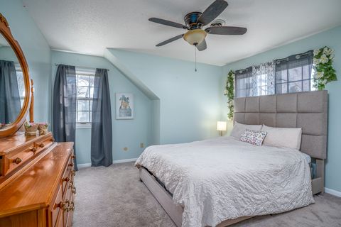 Tiny photo for 22 Wildwood Trail, Bettendorf, IA 52722 (MLS # 12601979)