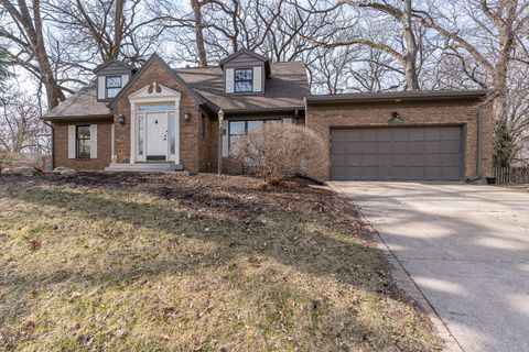 Photo of 22 Wildwood Trail, Bettendorf, IA 52722 (MLS # 12601979)