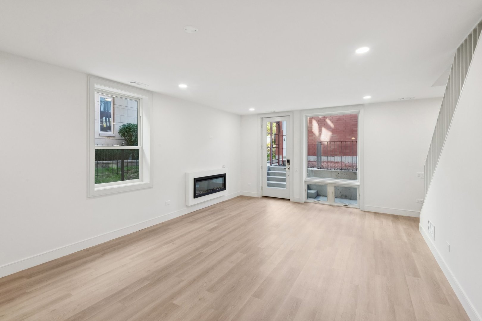 2323 N Lister Avenue 1R