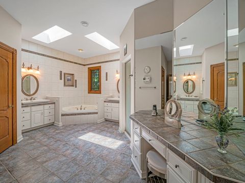 Tiny photo for 24092 W Old Oak Drive, Mundelein, IL 60060 (MLS # 12616631)