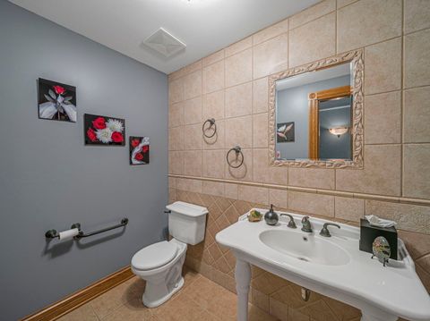 Tiny photo for 24092 W Old Oak Drive, Mundelein, IL 60060 (MLS # 12616631)