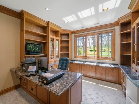 Tiny photo for 24092 W Old Oak Drive, Mundelein, IL 60060 (MLS # 12616631)