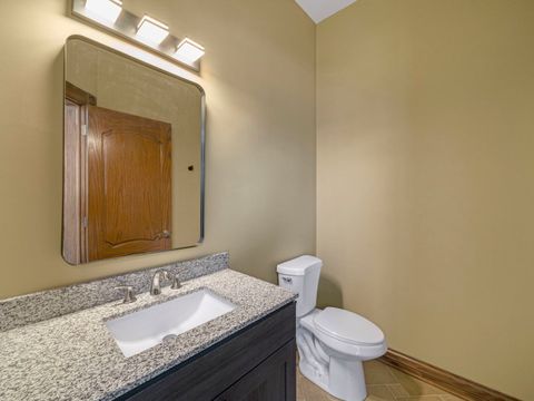 Tiny photo for 24092 W Old Oak Drive, Mundelein, IL 60060 (MLS # 12616631)