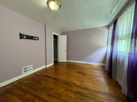 Tiny photo for 109 E 37th Place, Chicago, IL 60653 (MLS # 12448251)