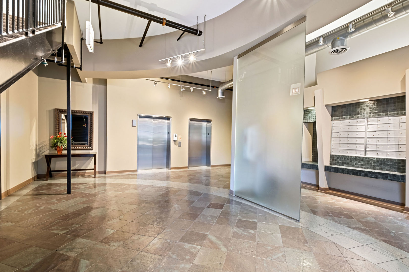 833 W 15th Place 315