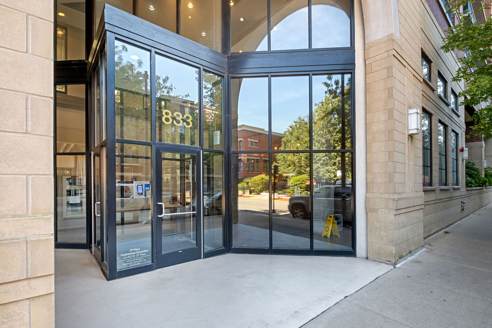 833 W 15th Place 315