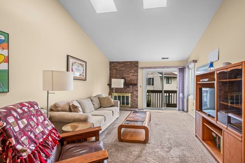 Tiny photo for 213 Winding Oak Lane, Buffalo Grove, IL 60089 (MLS # 12622148)