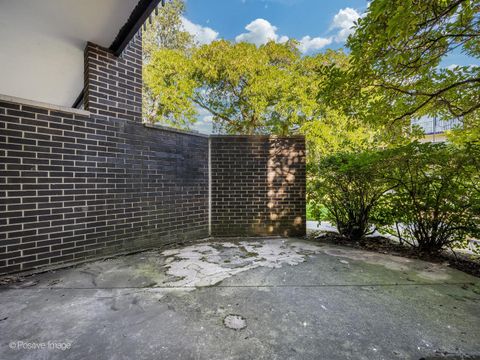 Tiny photo for 4710 Russett Lane #R1, Skokie, IL 60076 (MLS # 12462302)