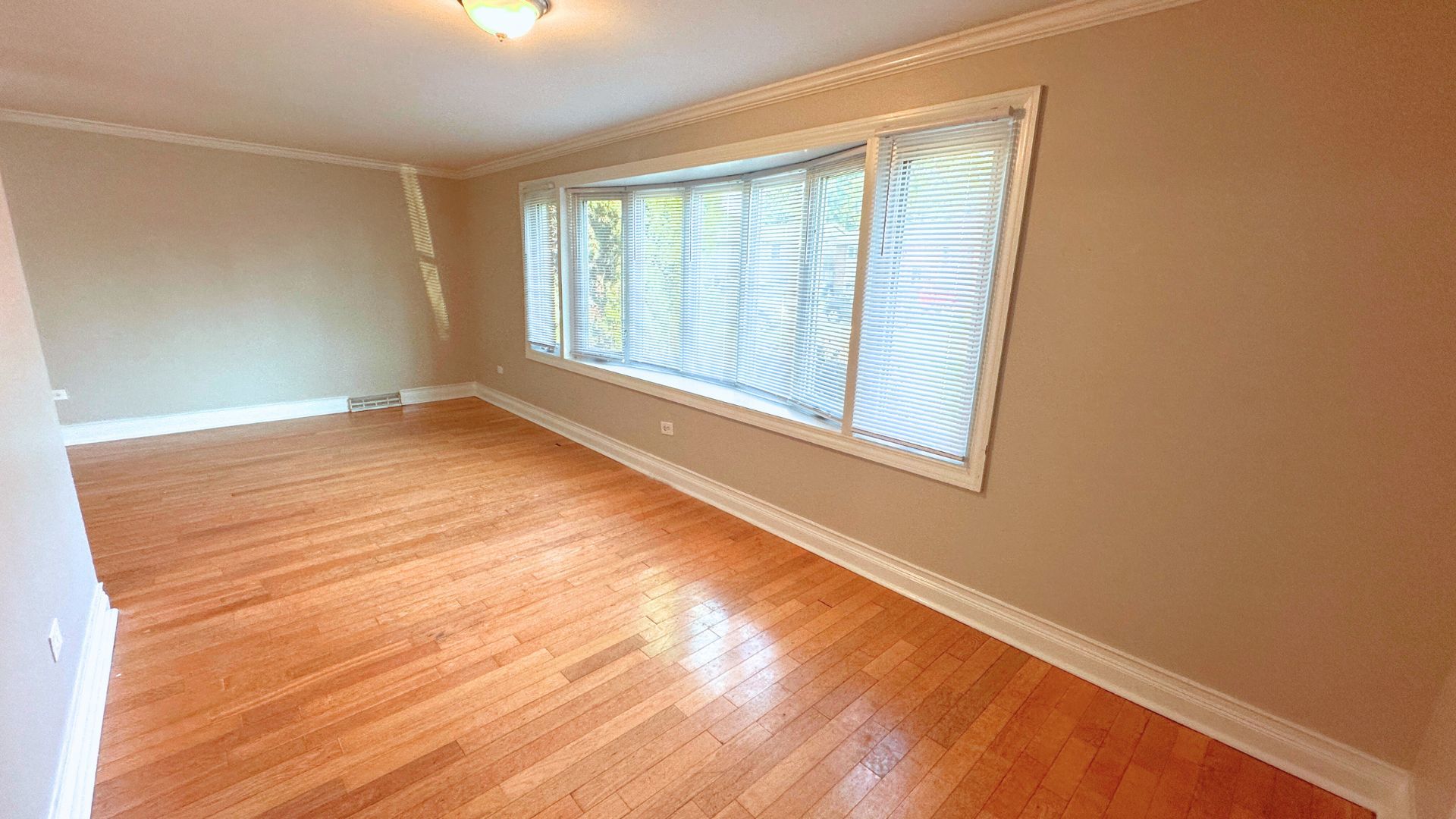 3416 W 124th Street