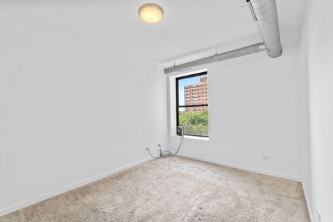 Tiny photo for 4537 S Drexel Boulevard #504, Chicago, IL 60653 (MLS # 12415861)