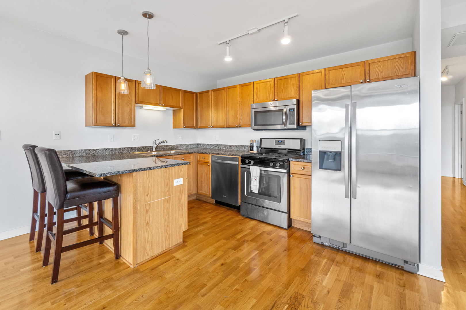 4537 S Drexel Boulevard 504