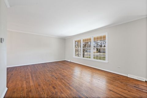 Tiny photo for 224 Downing Road, Buffalo Grove, IL 60089 (MLS # 12583388)