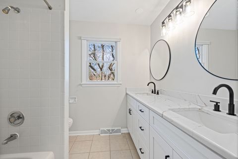 Tiny photo for 224 Downing Road, Buffalo Grove, IL 60089 (MLS # 12583388)