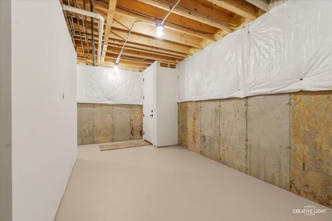 Tiny photo for 1862 W Wiesbrook Road, Wheaton, IL 60189 (MLS # 12607617)