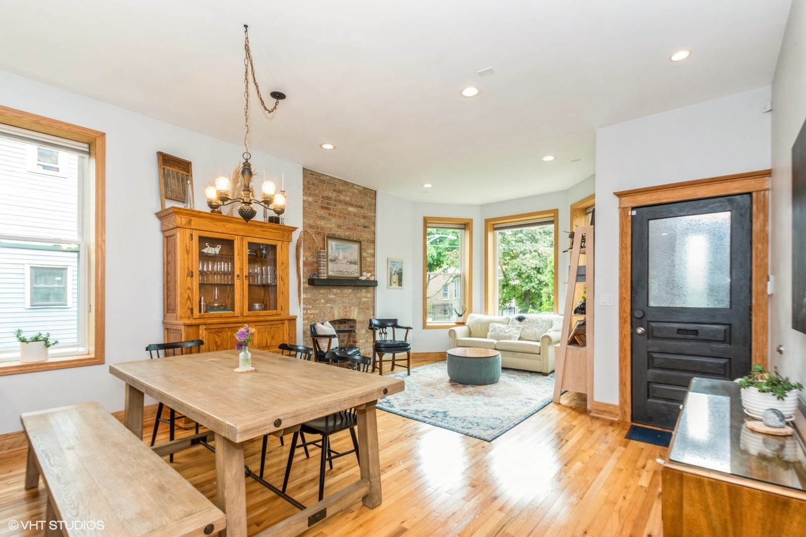 3428 W Belden Avenue 1