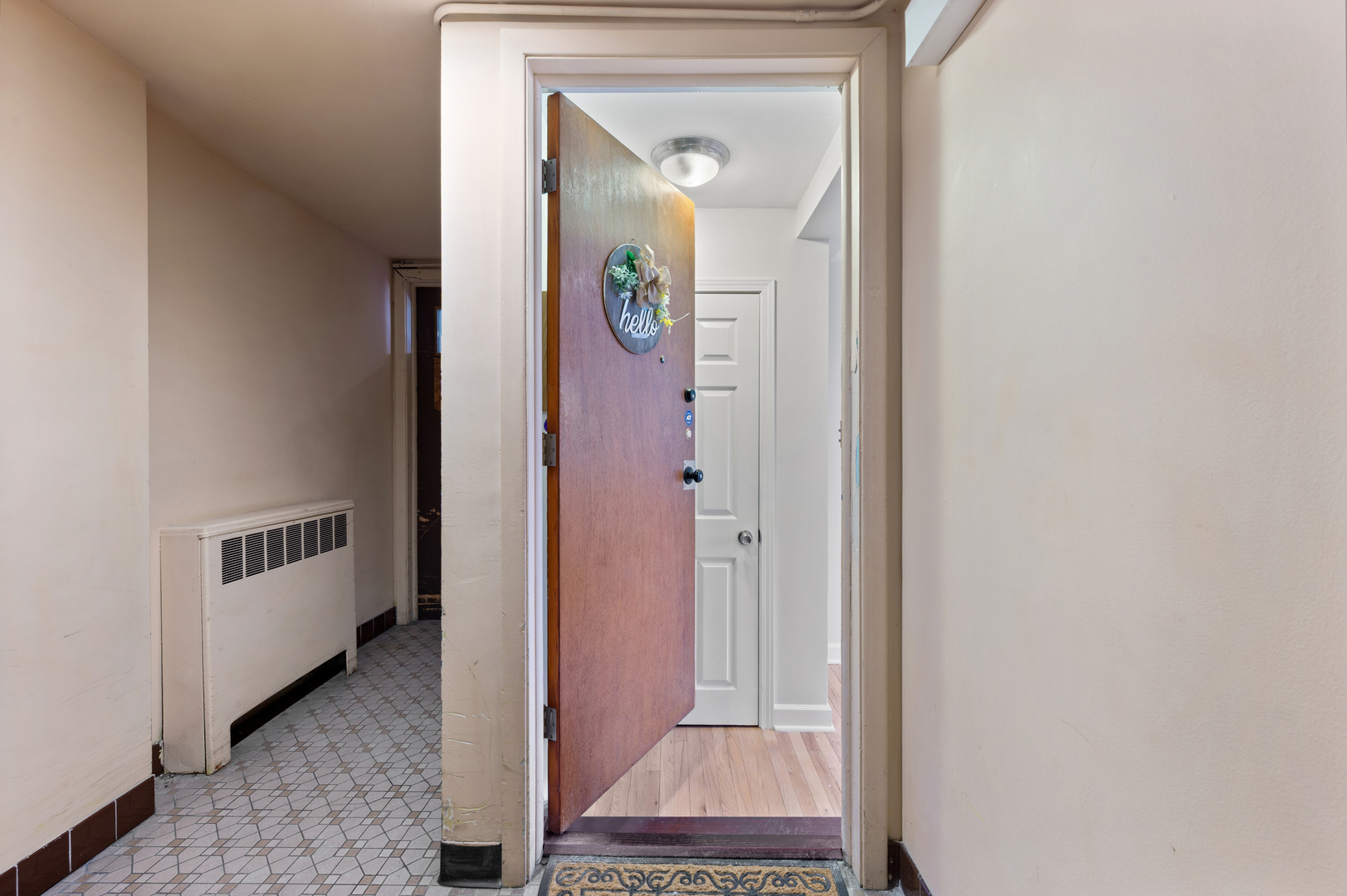 6835 N Seeley Avenue 1J