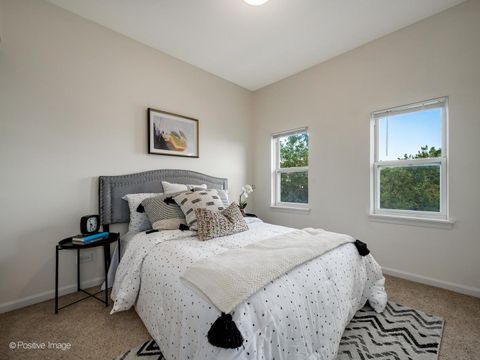 Tiny photo for 1922 N Lotus Avenue, Chicago, IL 60639 (MLS # 12507298)