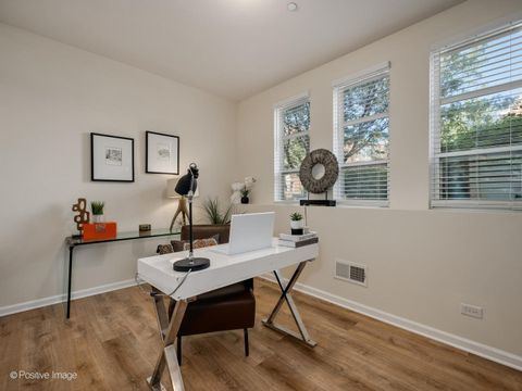 Tiny photo for 1922 N Lotus Avenue, Chicago, IL 60639 (MLS # 12507298)