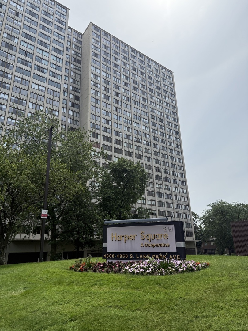 4850 S Lake Park Avenue 1508