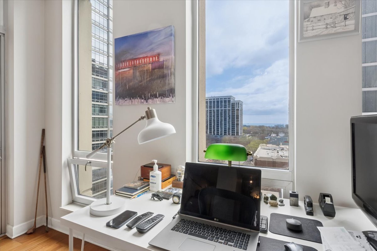 1400 S Michigan Avenue 1001