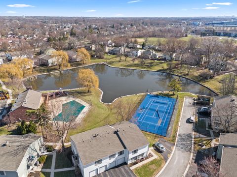 Tiny photo for 1675 Valley Forge Court #A, Wheaton, IL 60189 (MLS # 12595952)