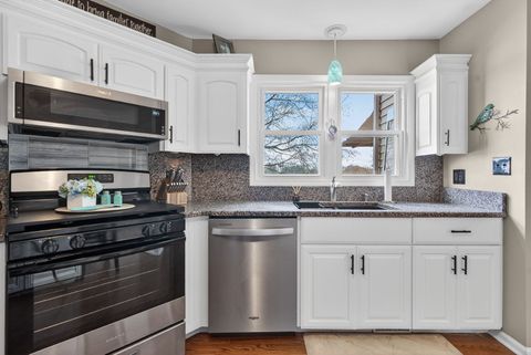 Tiny photo for 3434 Lake Shore Drive, Joliet, IL 60431 (MLS # 12606664)