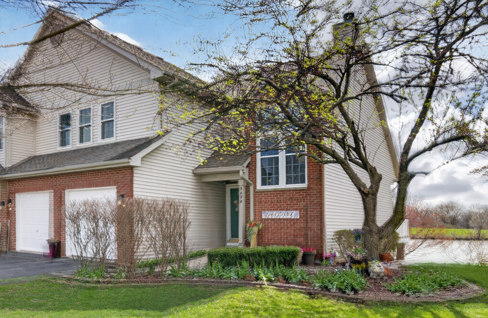 3434 Lake Shore Drive