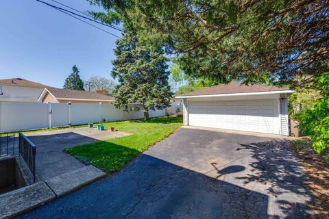 Tiny photo for 338 Ash Avenue, Wood Dale, IL 60191 (MLS # 12628818)